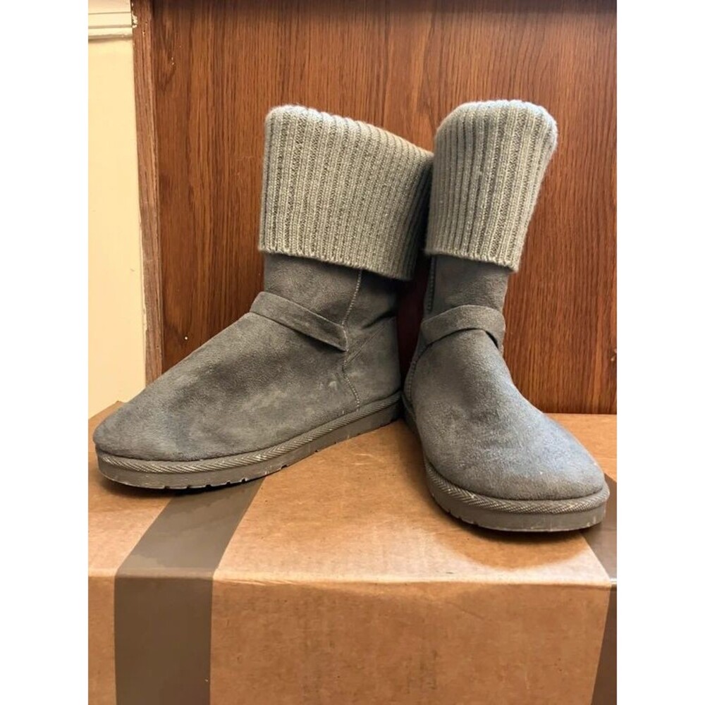 Olivia Miller Gray Winter Boots